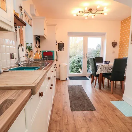 Seaside House * Scarborough